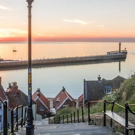 Demeter House * Whitby