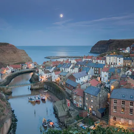 Demeter House Holiday home