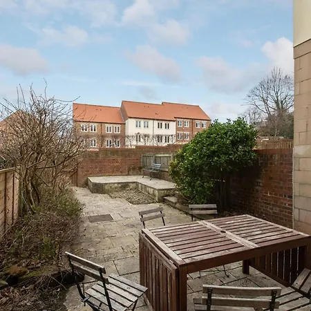 Holiday home Demeter House