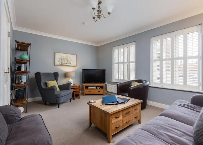 Holiday home Demeter House *