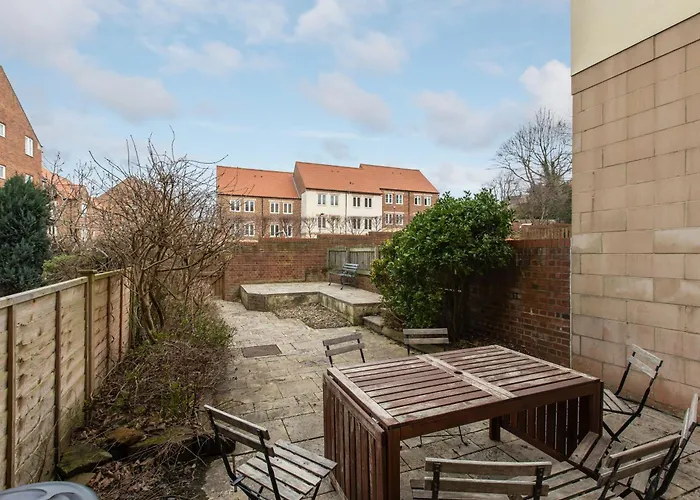 Holiday home Demeter House